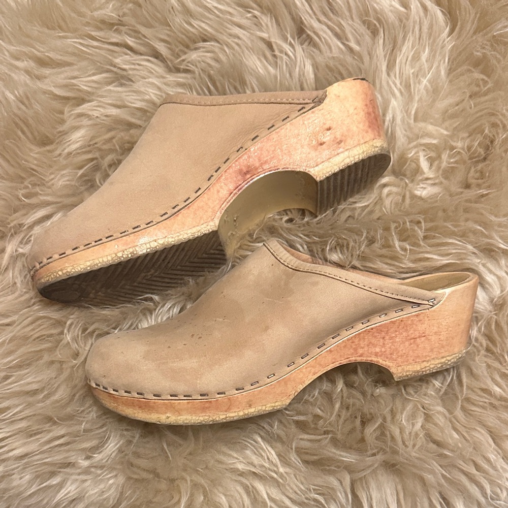 No. 6 Leather Clogs